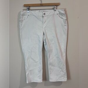 Lane Bryant White Capris